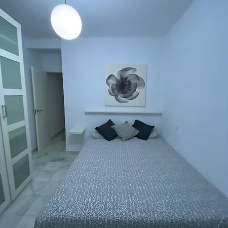 Beautiful Apartment In Historic City Center Севиля Екстериор снимка