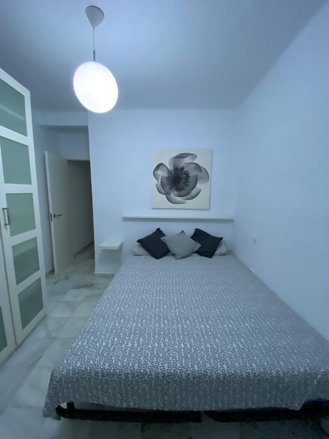 Beautiful Apartment In Historic City Center Севиля Екстериор снимка