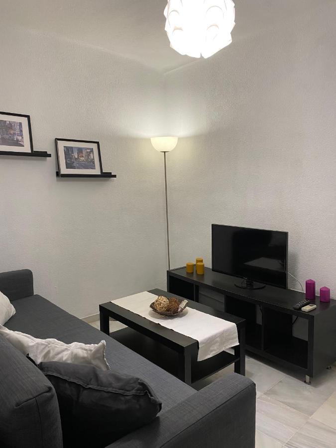 Beautiful Apartment In Historic City Center Севиля Екстериор снимка