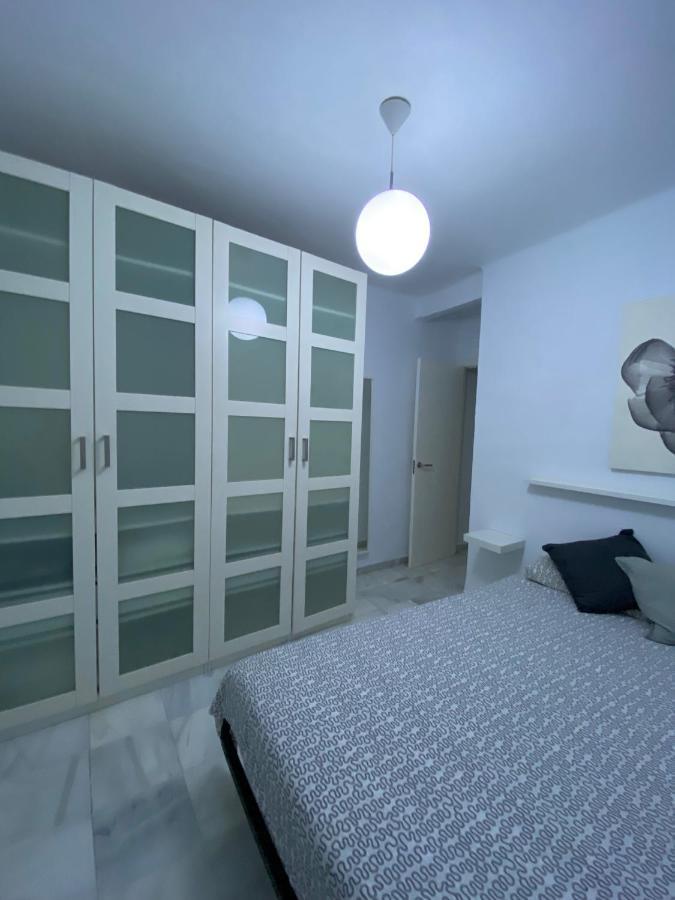 Beautiful Apartment In Historic City Center Севиля Екстериор снимка
